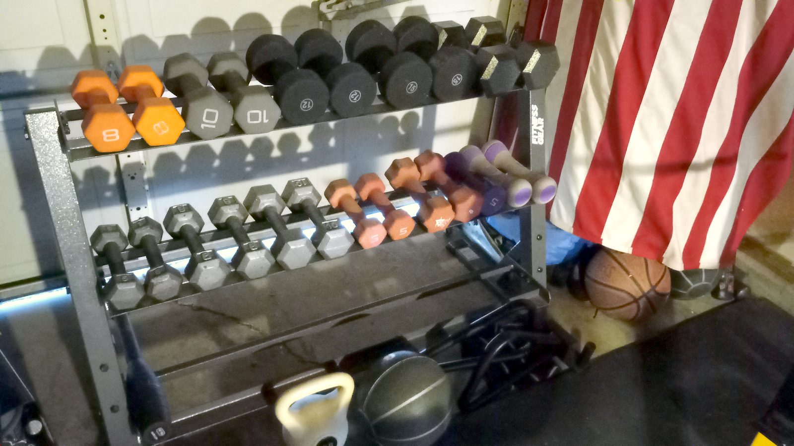 Dumbbell rack and kettlebell